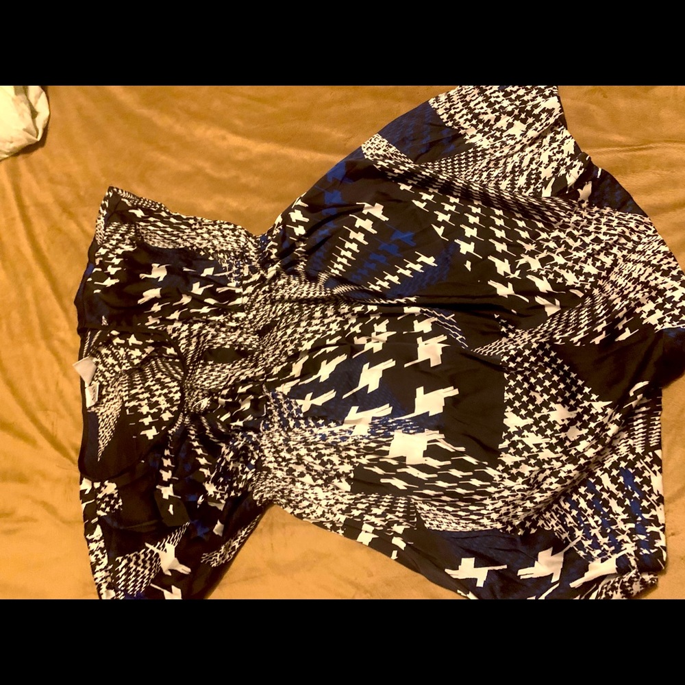 Maternity black tights and blouse L